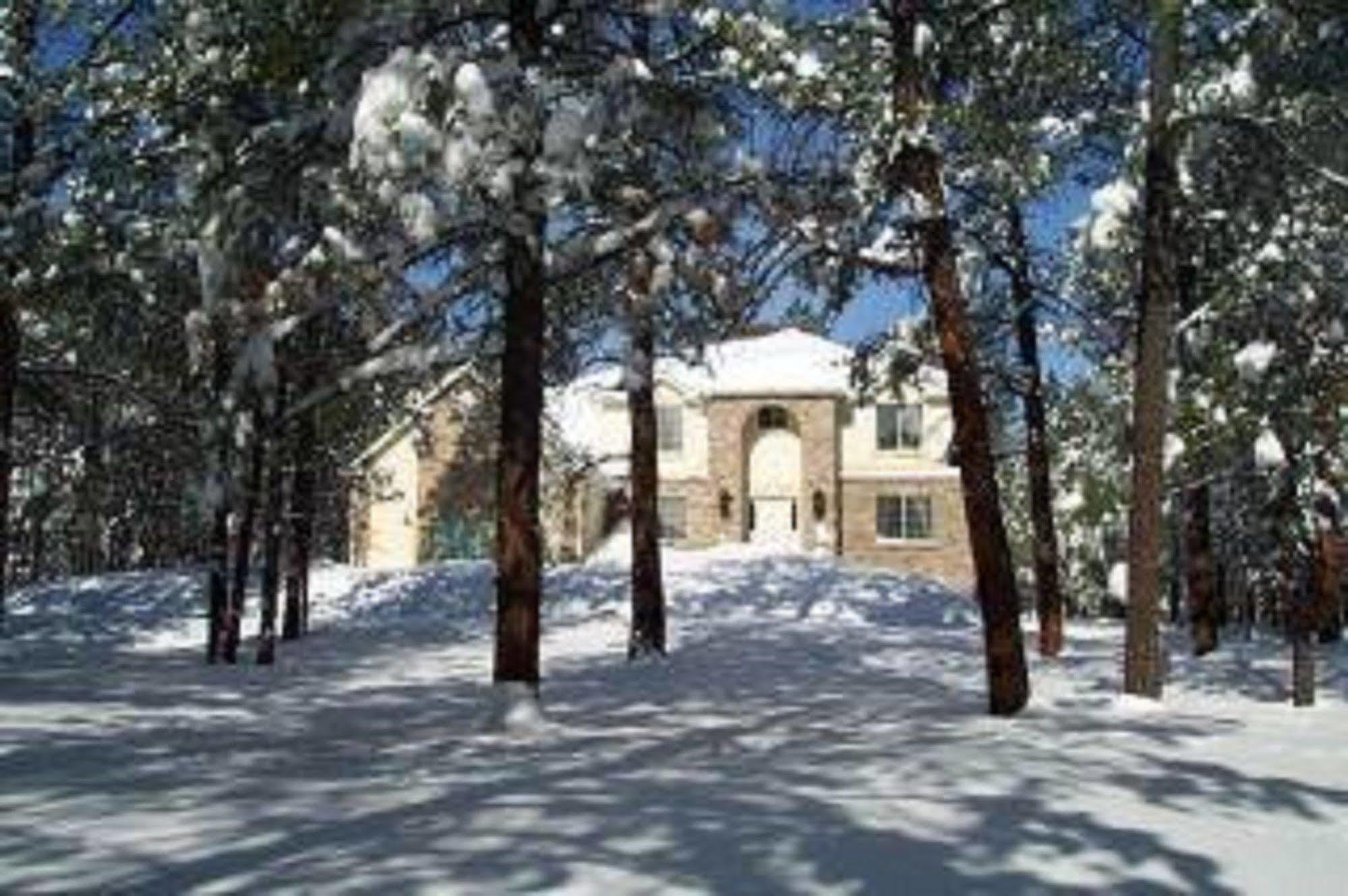 Rogers Inn The Pines Monument Екстериор снимка