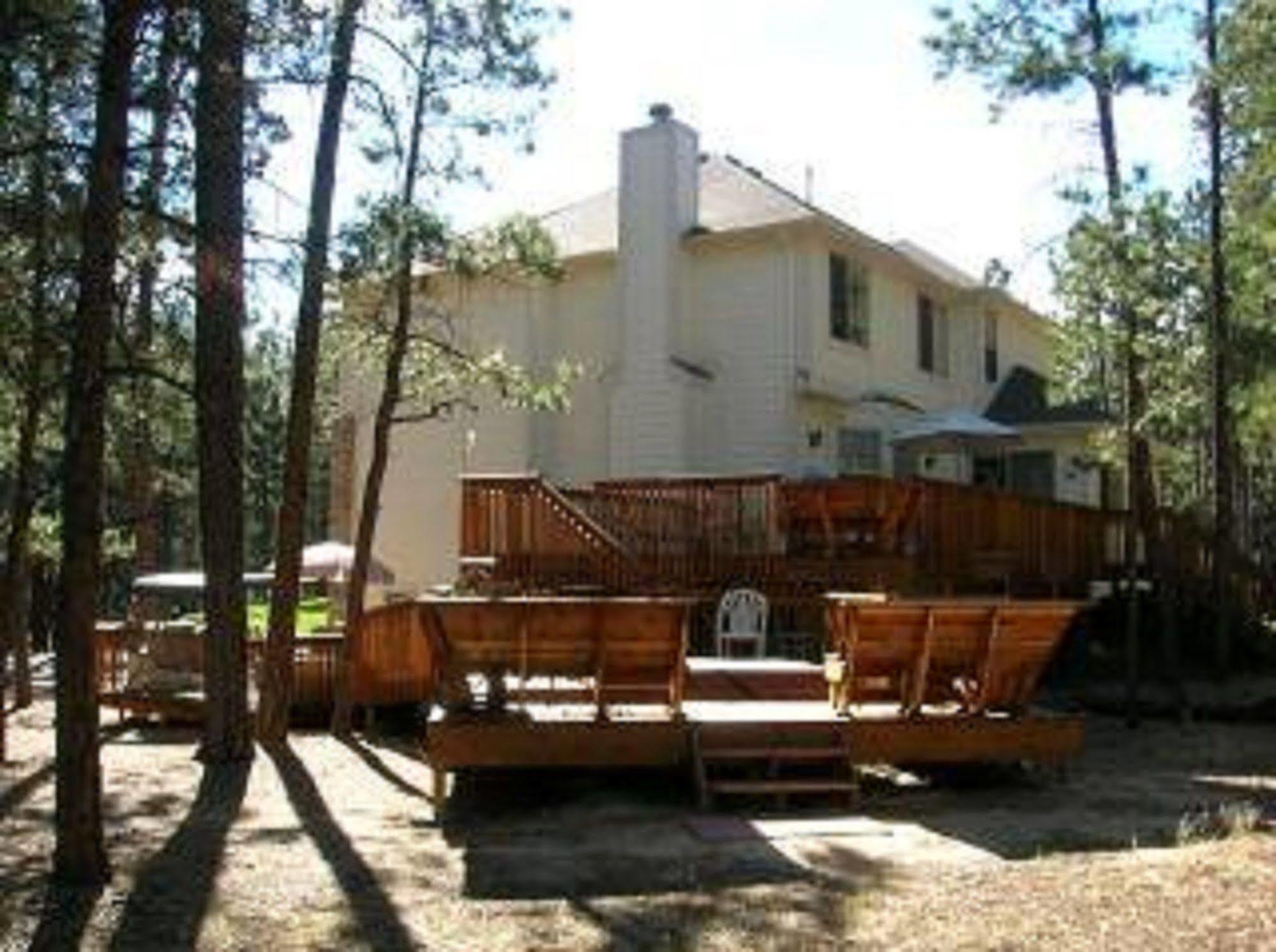 Rogers Inn The Pines Monument Екстериор снимка